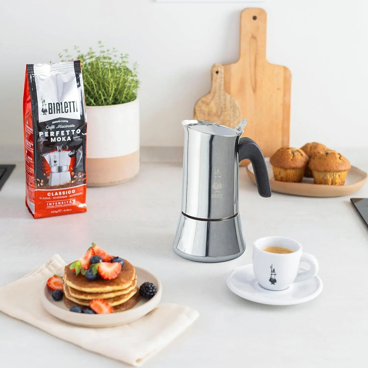 - New Venus Induction, Stovetop Coffee Maker, Suitable for All Types of Hobs, Stainless Steel, 6 Cups (7.9 Oz), Silver